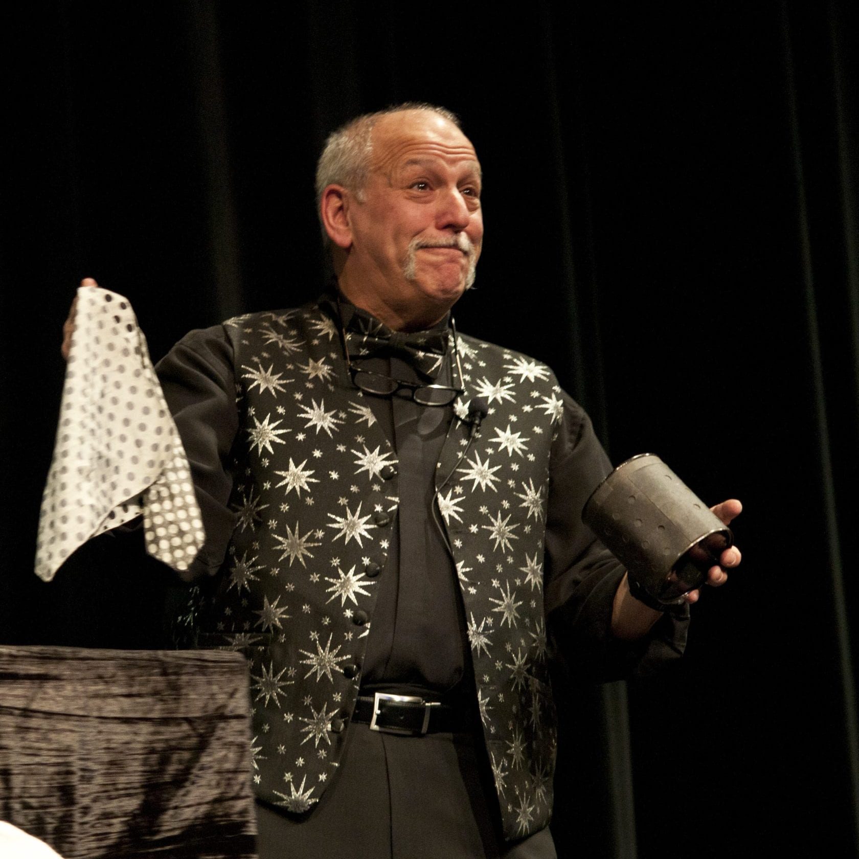 "A Finer Magic Show You've Never Seen"
Yoh Auditorium, Woodstock Union High School
Woodstock VT Jan 7, 2011
Nancy Nutile-McMenemy, Photographer
www.photosbynanci.com